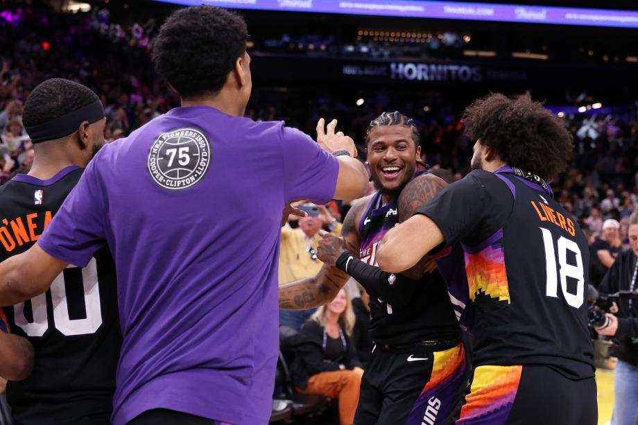 Baccarat Gaming-杰伦·格林1.1秒三分压哨绝杀 太阳双加时险胜魔术