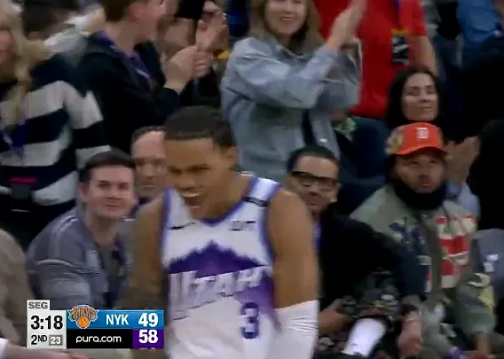 百家乐指南-投疯了！爵士全队三分18中14高达78%，次节61-49打停尼克斯